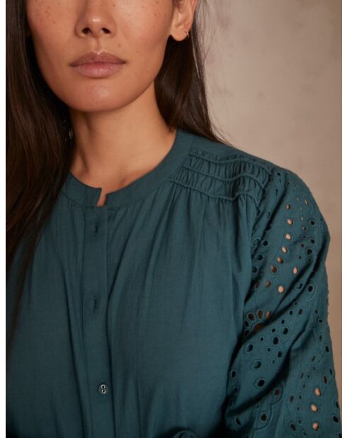 Barbara blouse met geborduurde petrolkraag