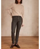 Suzy donkerbruine broek met coating