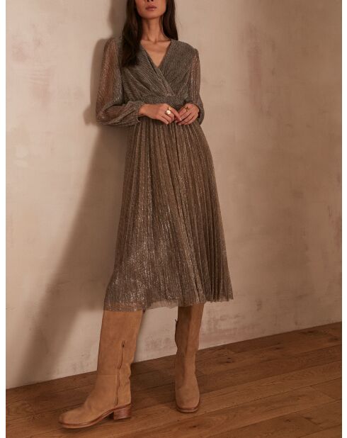Helga goldenes Kleid