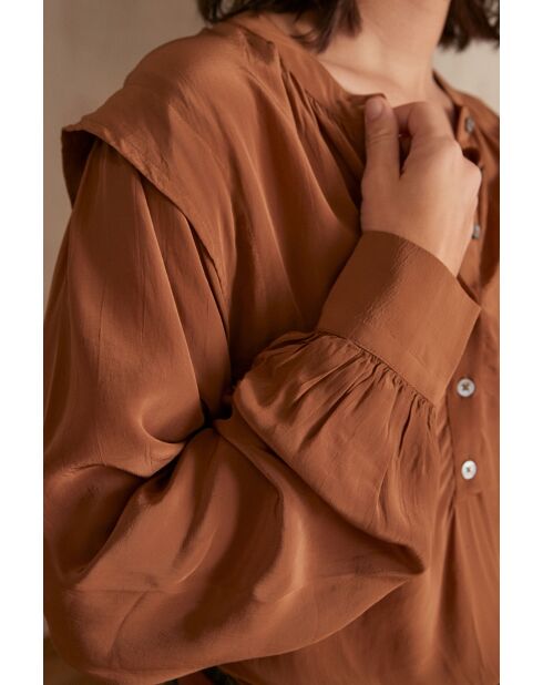 Blouse en satin Bradley camel