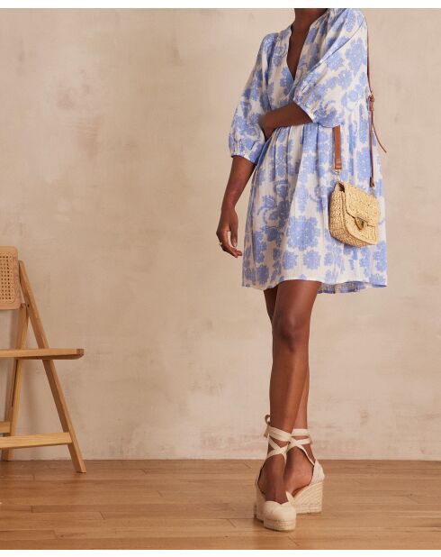 Rachel himmelblaues bedrucktes Kleid