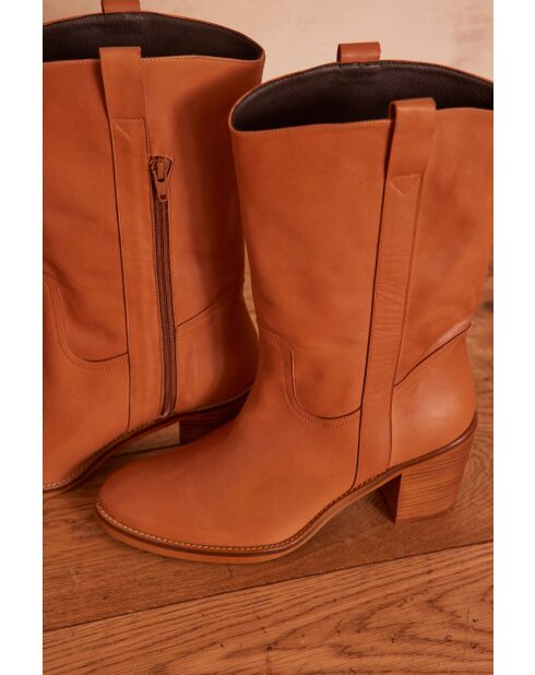 Leichte kamelfarbene Rayan-Lederstiefel
