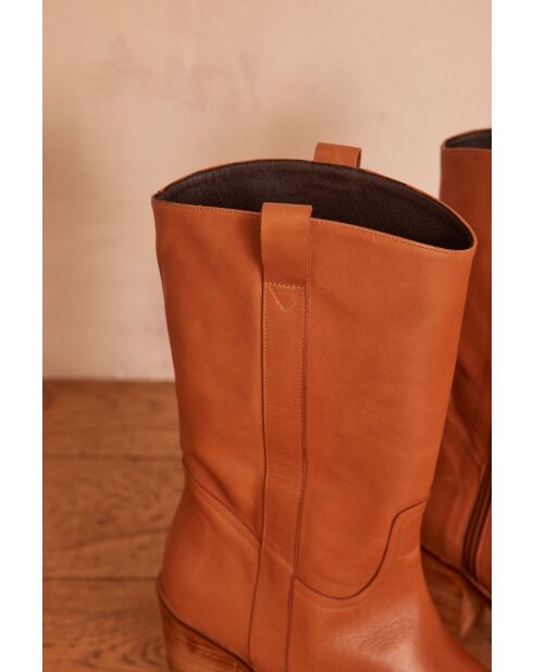 Leichte kamelfarbene Rayan-Lederstiefel