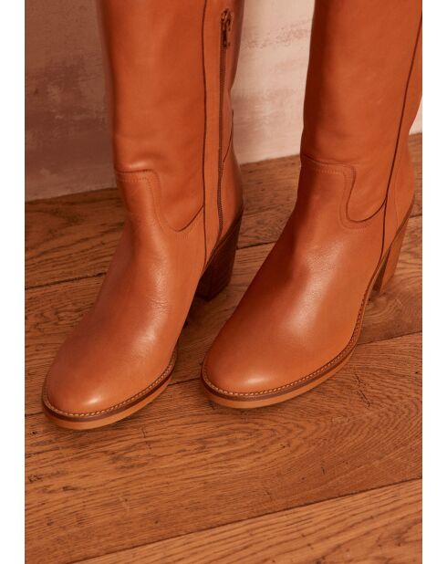 Leichte kamelfarbene Rayan-Lederstiefel