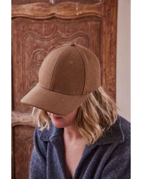 Cappello Vic light camel
