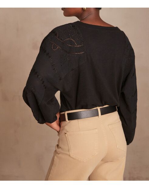 T-shirt nera Delis