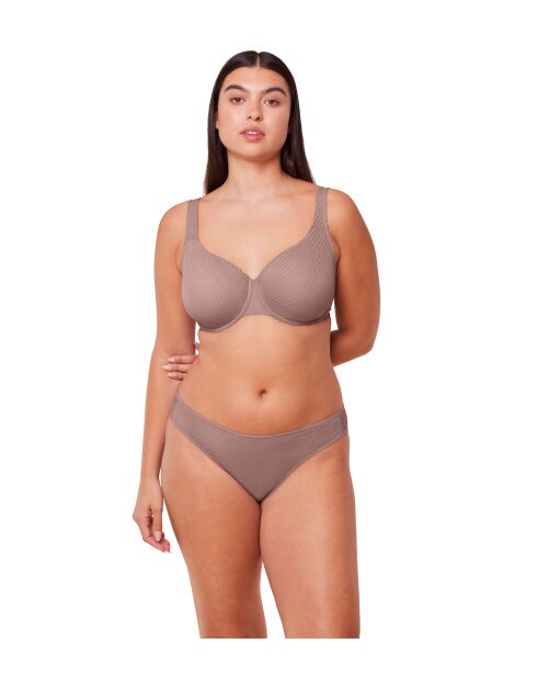 Harmony Spotlight W01 minimizerbeha met chocolademousse en beugel