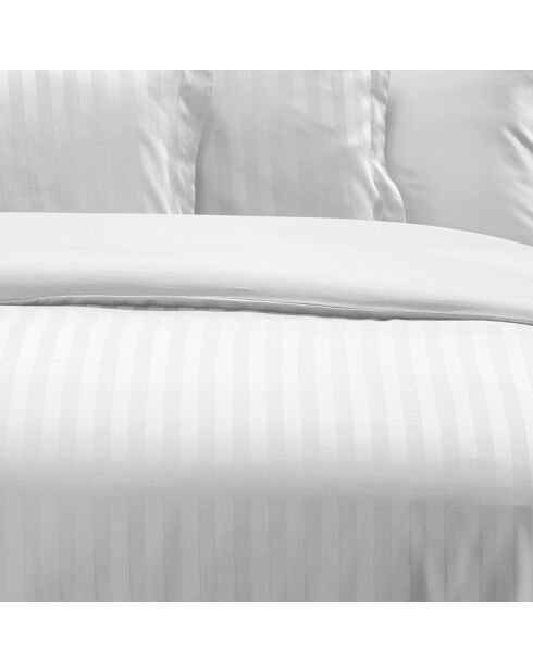 Weißes Bettbezug-Set aus gewebtem Baumwollsatin mit Streifenmuster von Dobby Stripe