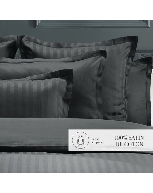 Set aus 2 schwarzen Kissenbezügen aus Baumwollsatin, gewebt, Dobby Stripe, 63 x 63 cm