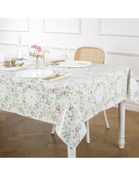 Mantel blanco roto con flores de verano