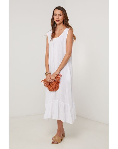 Voltaris weißes Leinenkleid