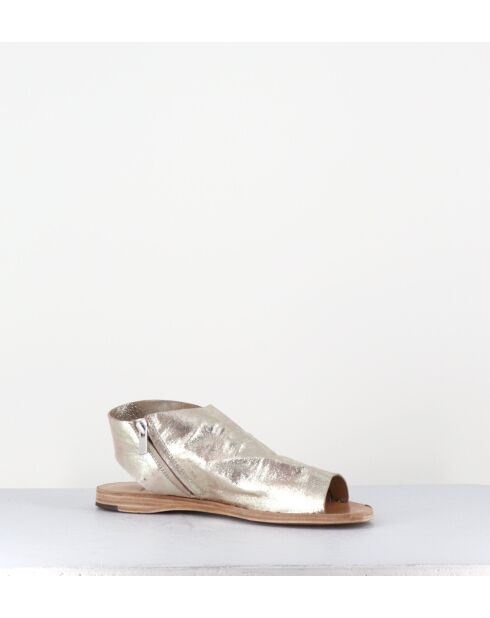 Lichtgouden leren sandalen en Itaca 033 zilver