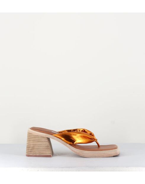 Sandalen - Oranje leren string van april - hak van 5 cm



met ultradempend geheugen

&kauwgom