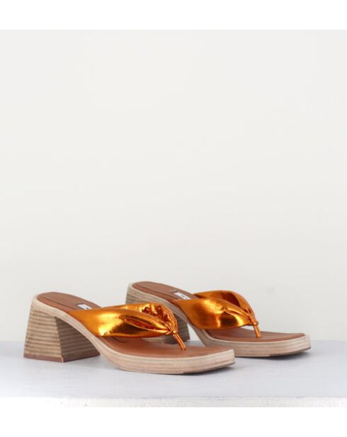 Sandalen - Oranje leren string van april - hak van 5 cm



met ultradempend geheugen

&kauwgom