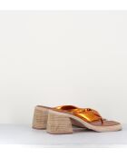 Sandalen - Oranje leren string van april - hak van 5 cm



met ultradempend geheugen

&kauwgom