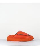 Mules con tacón de piel Gas de color naranja brillante, tacón de 4 cm