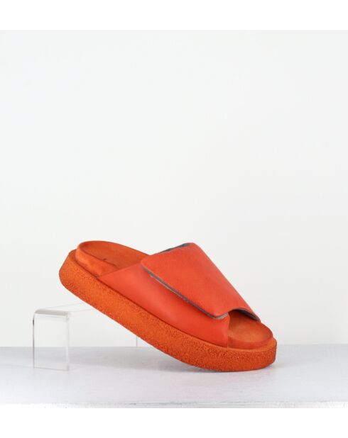 Mules con tacón de piel Gas de color naranja brillante, tacón de 4 cm