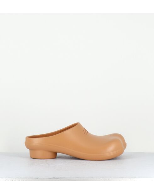 Sabots en caoutchouc beige léger