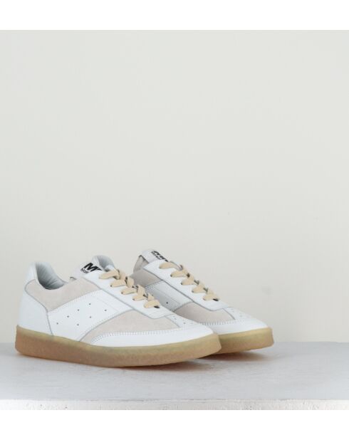 Sneakers en cuir blanc et daim blanc cassé