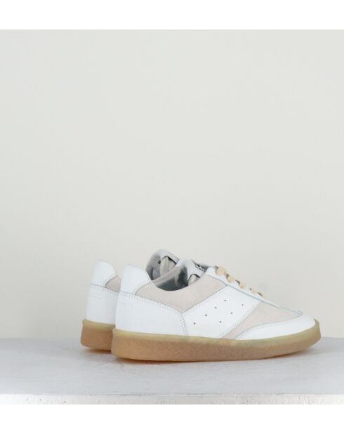 Sneakers en cuir blanc et daim blanc cassé