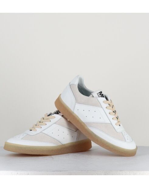 Sneakers en cuir blanc et daim blanc cassé