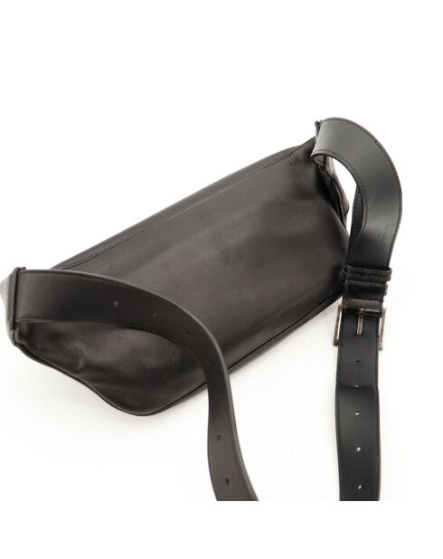 Cassandre Gürteltasche aus schwarzem Leder - Sehr guter Zustand - 13x25x8 cm