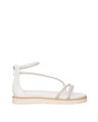 Weiche weiße, weiche Sandalen