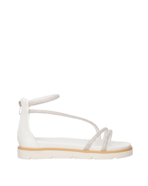 Weiche weiße, weiche Sandalen