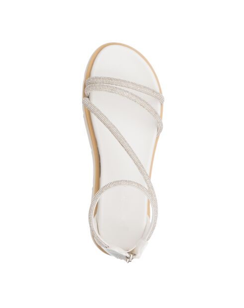 Weiche weiße, weiche Sandalen