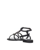 Schwarze weiche Sandalen