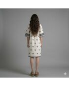 LARAS Beiges Kleid