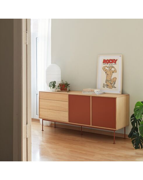 Yoko Kommode mit 2 Türen und 3 Schubladen, Eiche und Ziegelrot, 180 x 45 x 80 cm