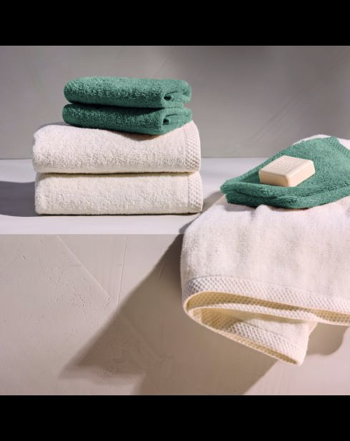 LT Oasis Handtuch aus gekämmter Baumwolle flaschengrün - 2x (50x100 cm)