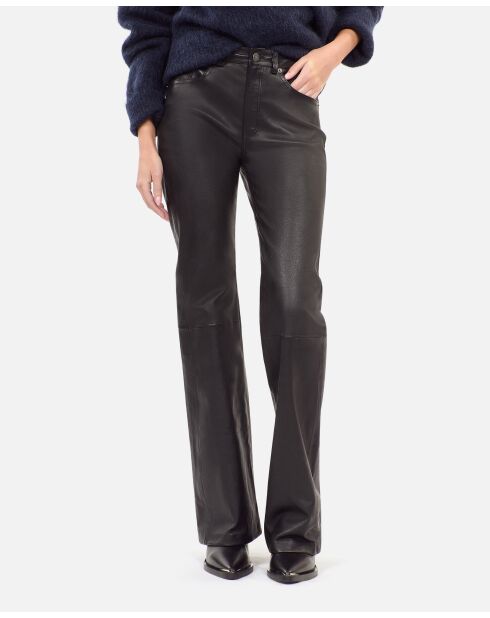 Schwarze Lederhose