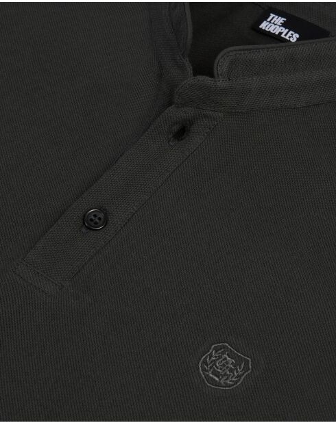 Kurzärmliges Poloshirt mit schwarzer Patchstickerei