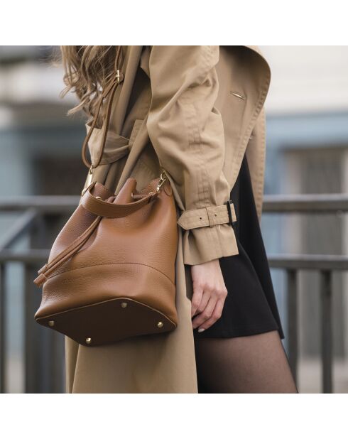 Champs Elysée Beuteltasche aus cognacfarbenem Leder - 25x15x28 cm
