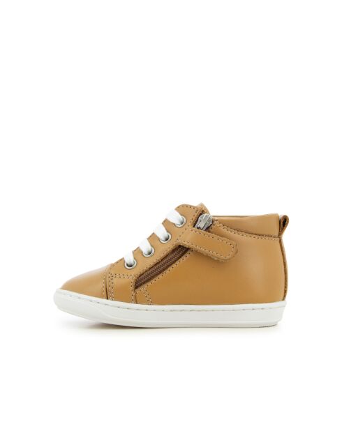Bouba lichte camelkleurige schoenen met ritssluiting