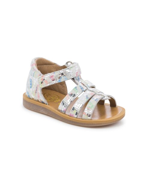 Roze sandalen met poppy-bandjes