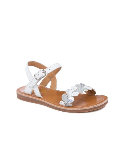 Zilver/witte sandalen met plagettes van Ferns