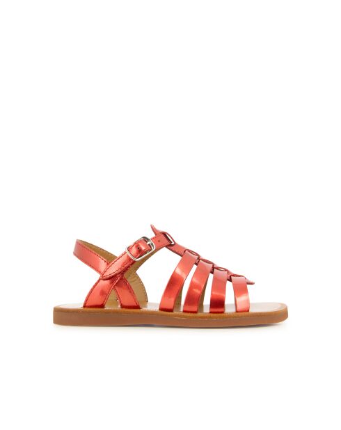 Rode sandalen met klaprozen en plagettes