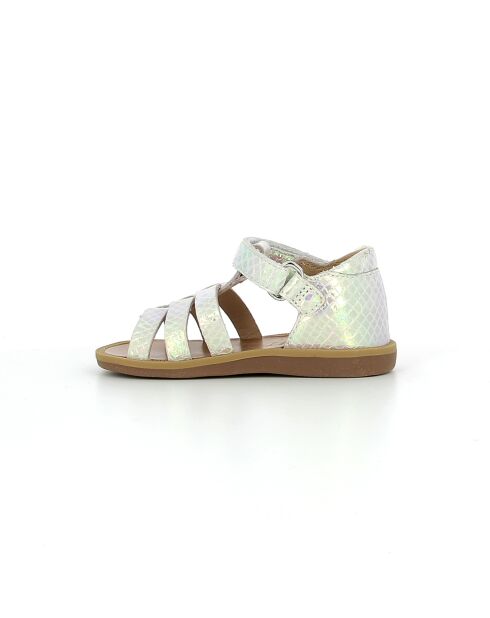 Witte sandalen met poppy-bandjes