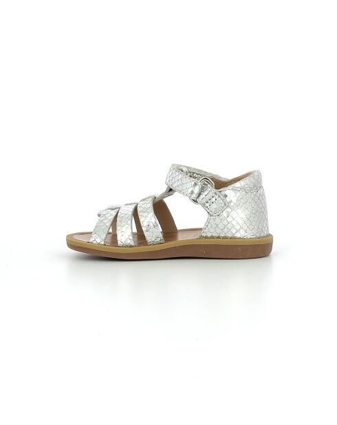 Zilverkleurige sandalen met poppy-bandjes