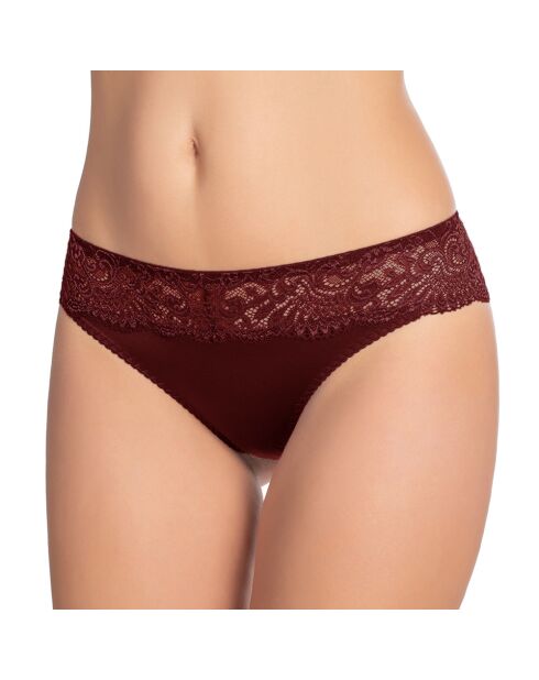 Tanga Viktoria viola all'uva
