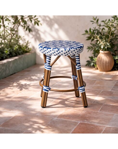 Niedrige Hocker aus Textilenblau mit Aluminium-Effekt in Rattan-Optik, Scalablau/Natur — 38 x 49 cm