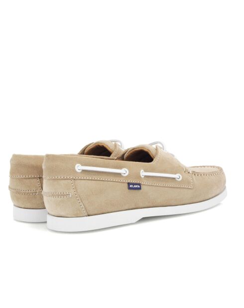 Bootsmokassins aus sandfarbenem Veloursleder mit Schnürung