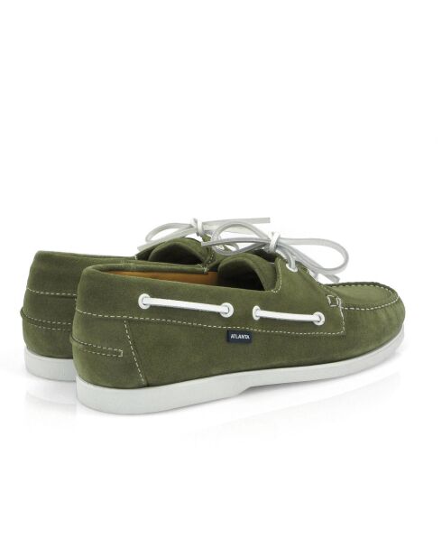 Grüne Bootsmokassins aus Veloursleder mit Schnürung