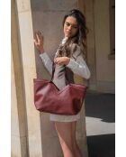 Bordeauxrote Schultertasche Lili aus Leder - 50x29x14,5 cm
