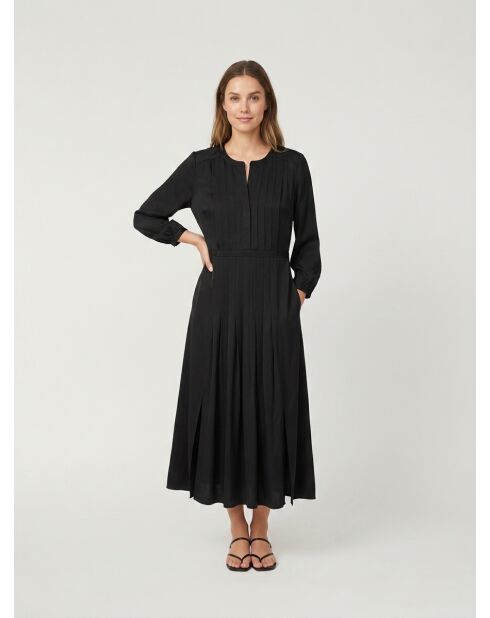 Robe courte avec plissage noire
