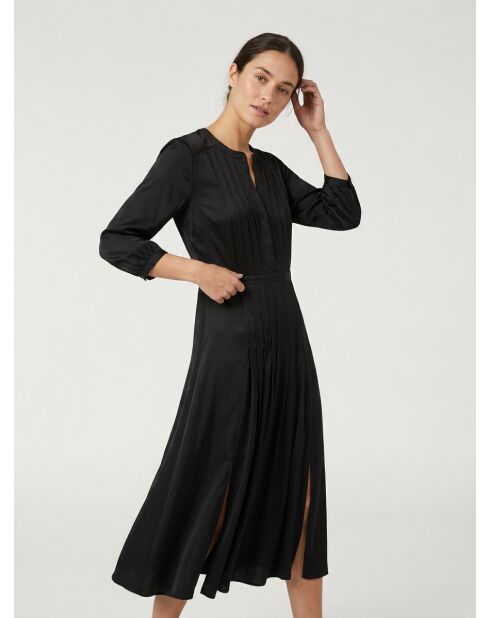 Robe courte avec plissage noire