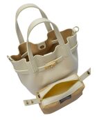 Soulière beigefarbene Lederhandtasche - 23x25,5x16,5 cm